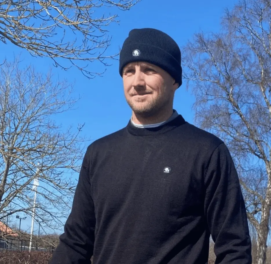 Albin Tid&eacute;n wearing Lexton Links