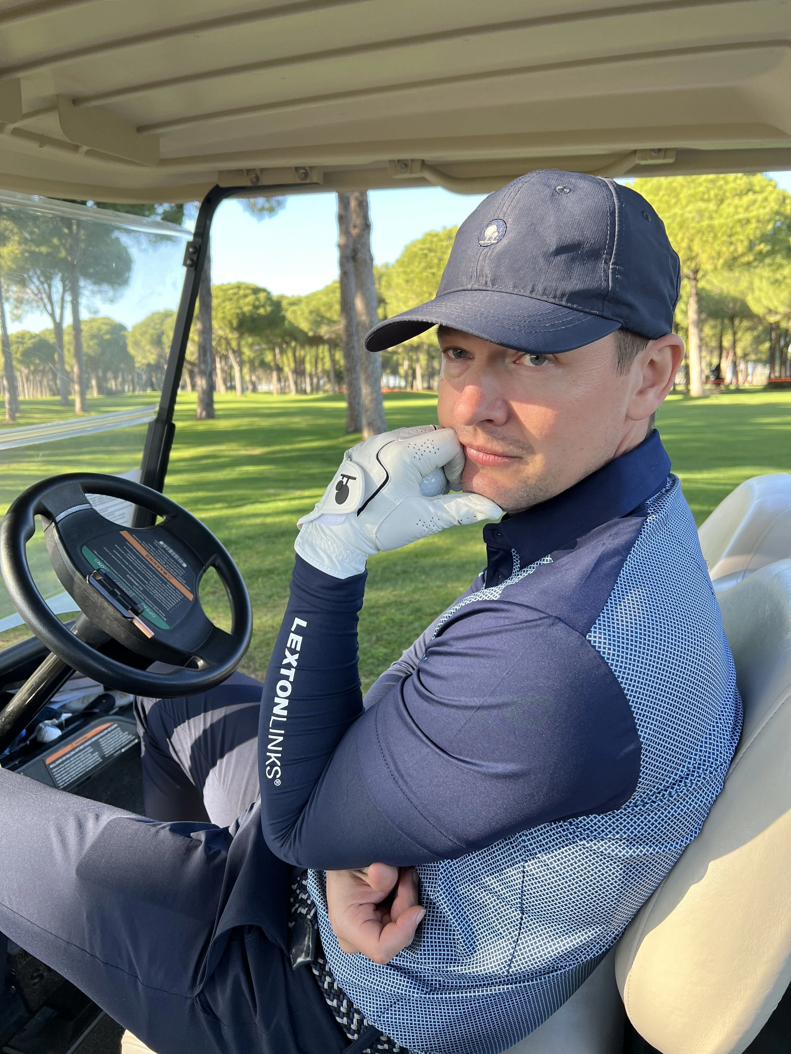 Lasse Svan on the golf course wearing Lexton Links