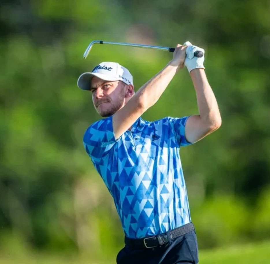 S&oslash;ren Broholt Lind wearing Lexton Links